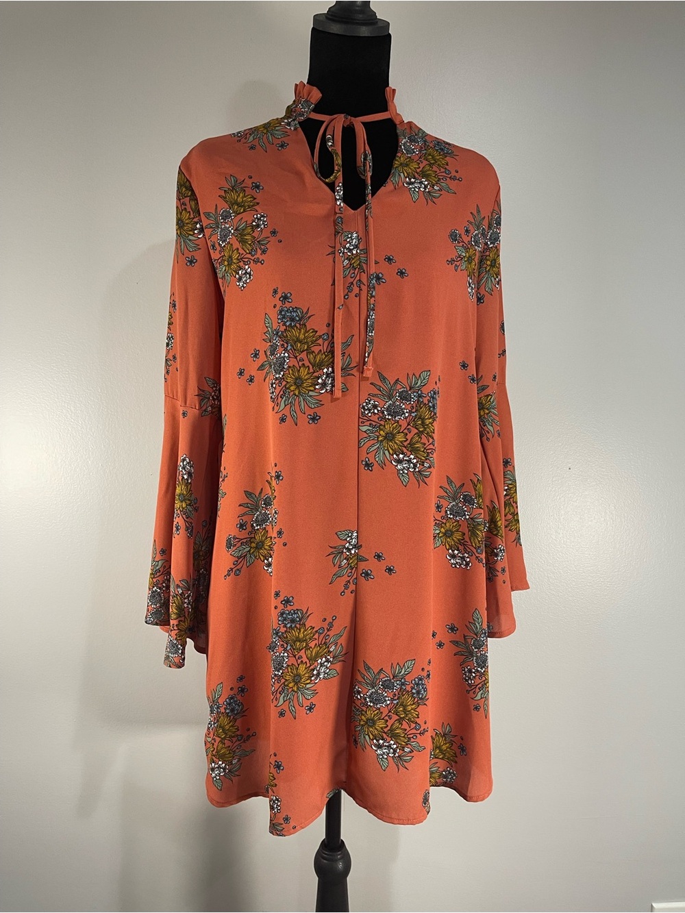 NWT Wanderlux Rust Orange Floral Keyhole Bell Sleeve Dress S